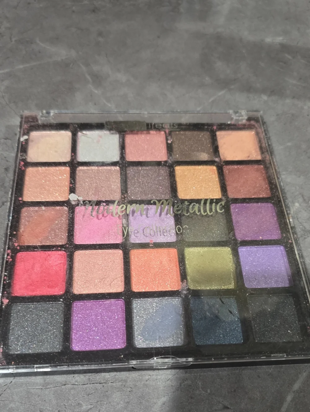 MODERN METALLIC EYE COLLECTION